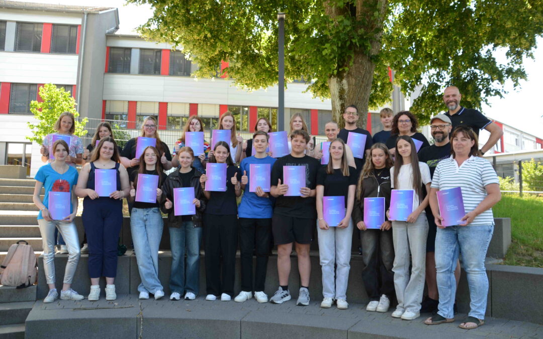 Europass für 21 Schülerinnen und Schüler der Holderbergschule Bescheinigung für Teilnahme an Erasmus+ Aktivitäten